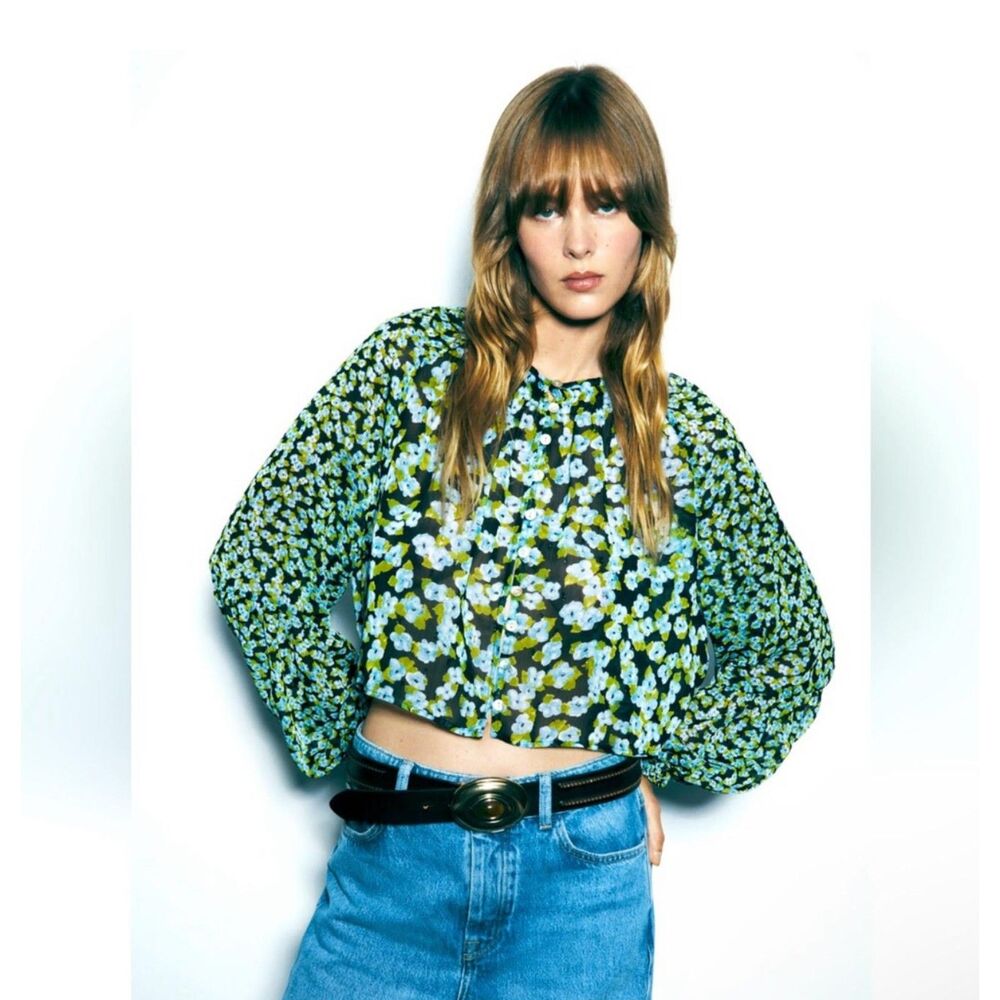 NWT Zara Floral Print Blouse Size Medium